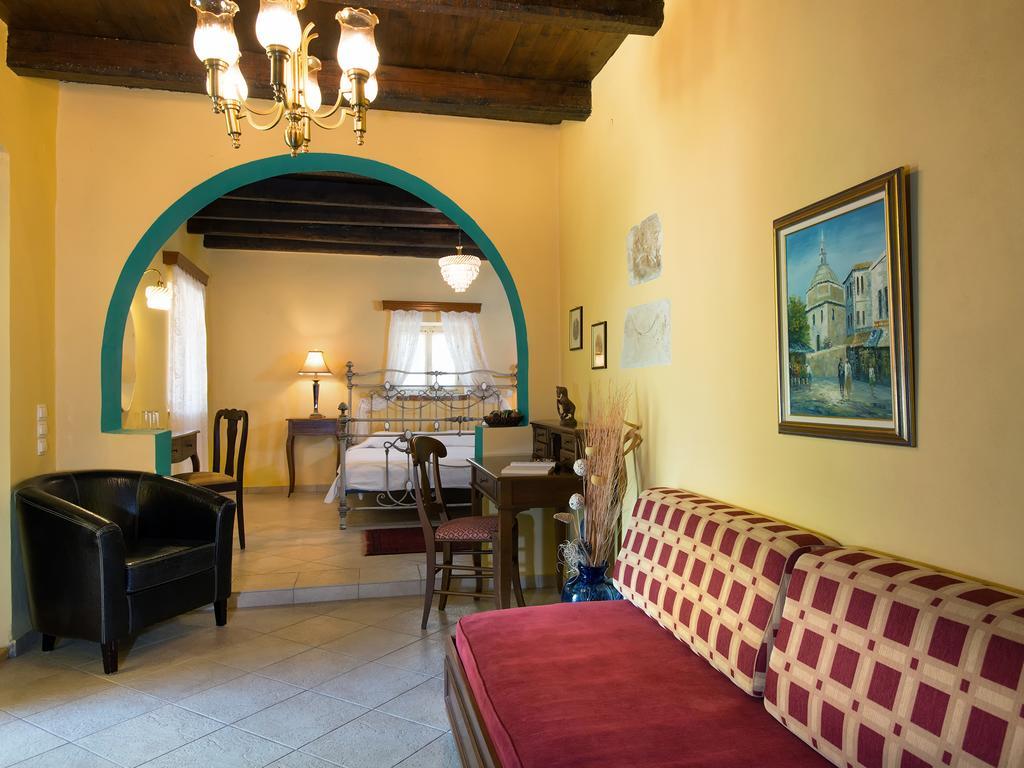 De Loulia Hotel 4*