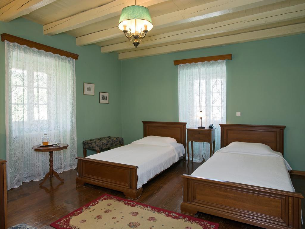 De Loulia Peroulades (Corfu)