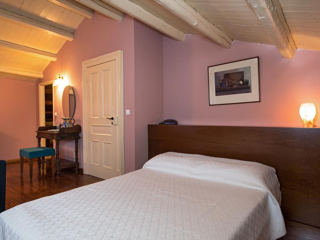 De Loulia 4* Peroulades (Corfu)