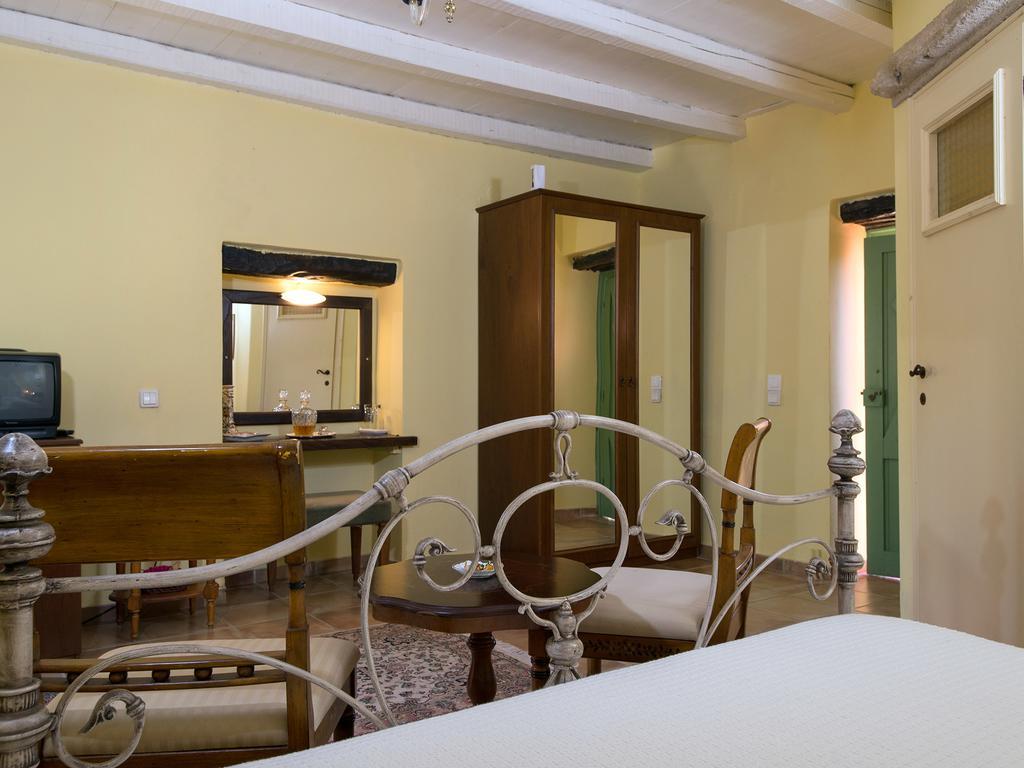 De Loulia Hotel 4*