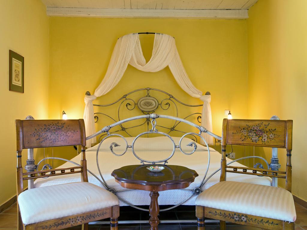 Hotel De Loulia Peroulades (Corfu)