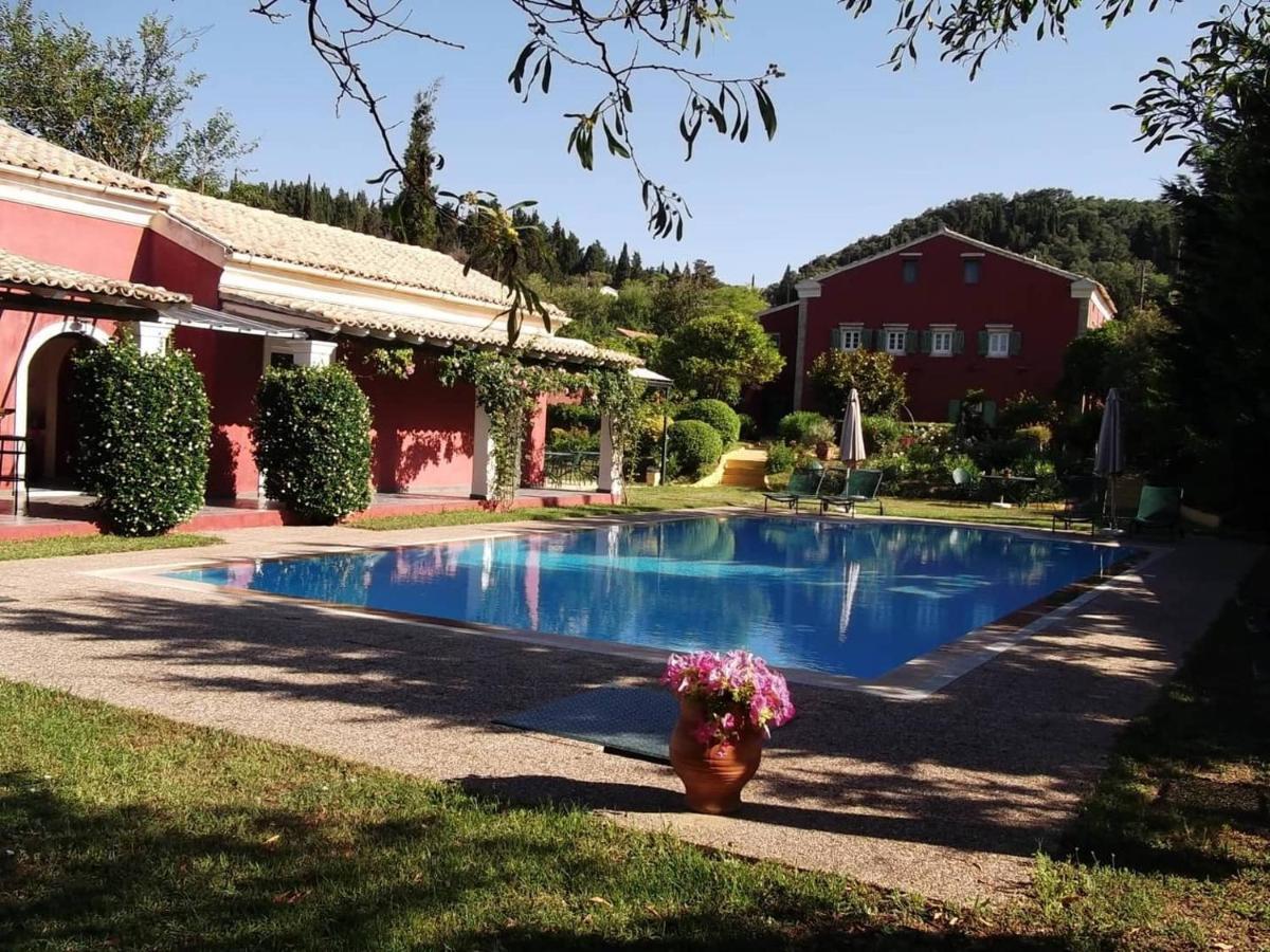 De Loulia Hotel 4*